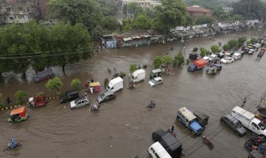 Pakistan'da şiddetli yağışlar nedeniyle hayatını kaybedenlerin sayısı 209'a çıktı