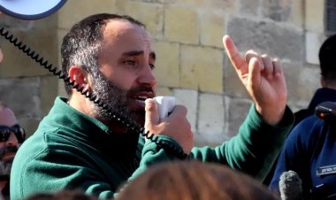 Amro: "Filistinlilerin sessizce ölmelerini istiyorlar"