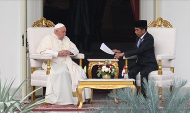 Endonezya Devlet Başkanı Widodo, Papa Franciscus ile görüştü