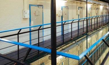 İngiltere, Estonya'da cezaevi kiralayabilir