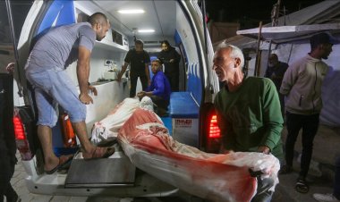 İsrail Gazze’de iki eve saldırdı 10 Filistinli şehid oldu