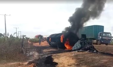 Nijerya'da yakıt tankeri yolcu taşıyan kamyonla çarpıştı: 48 ölü