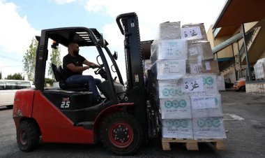 Batı Şeria'dan Gazze Şeridi'ne 5 kamyon ilaç ve tıbbi malzeme gönderildi