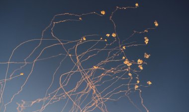 İsrail'in kuzeyindeki Akka kentine Lübnan'dan 45 roket fırlatıldı