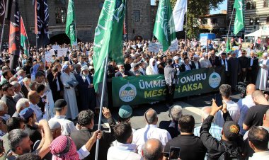 Alimlerden çağrı: Tüm ihtilaf ve çıkarları bırakıp siyonizmin karşısında olun