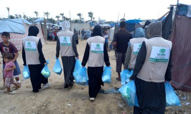 Umut Kervanı'ndan Gazze'de bebek maması ve bez yardımı