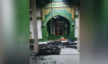 Hindular, dini bayram kisvesi altında camilere saldırdılar