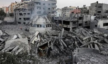 İşgal ordusu, Gazze'de 2 cami ve bir okulu hava saldırılarıyla yıktı