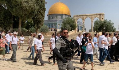 Yüzlerce siyonist İsrailli, Mescid-i Aksa'ya saldırdı 