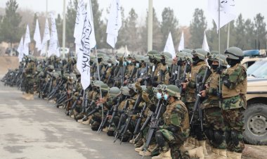 Afganistan'da silah ve mühimmat dağıtım yetkisi Emirlik liderine verildi