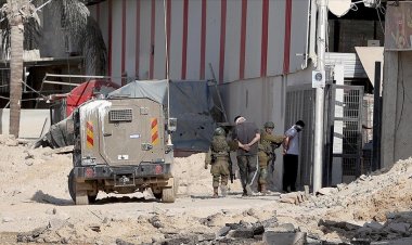 İşgalci İsrail, Batı Şeria'da 20 Filistinliyi esir aldı