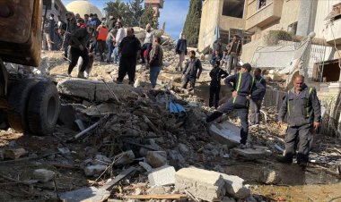 İşgalci İsrail, Şam'a saldırdı