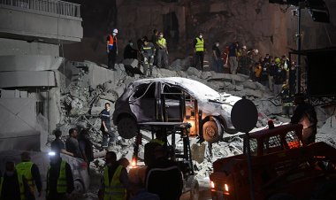 İşgalci İsrail, Beyrut'un şehir merkezine hava saldırısı düzenledi