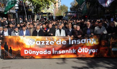 Gazze siyonist şer ittifakının hile, sahtekarlık ve vahşiliğini ifşa etmiştir