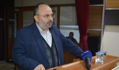 İlahiyatçı-Yazar Yaman: Bugün sahabe ahlakına her şeyden daha fazla ihtiyacımız var