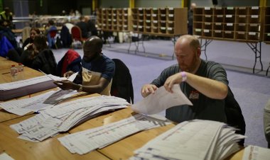 İrlanda'daki genel seçimde iktidar ortakları meclis çoğunluğunu kaybetti