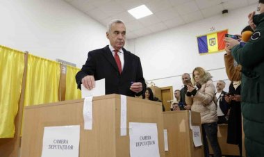 Romanya'da cumhurbaşkanlığı seçimi iptal edildi