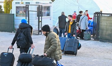 Türkiye'deki Suriyeliler ülkelerine dönüyor