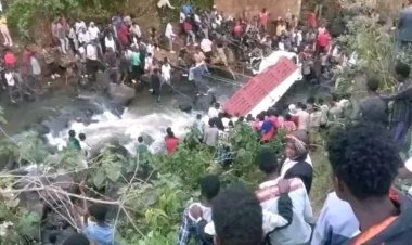 Etiyopya’da kamyon nehre düştü; 71 ölü