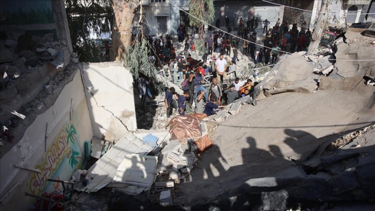 İşgalci İsrail su sırası bekleyen Filistinlilere saldırdı: 10 şehit