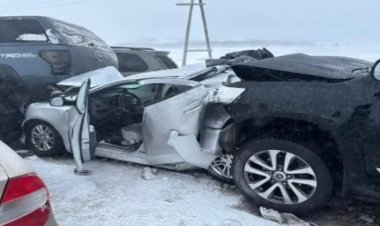 Kazakistan'da 95 aracın karıştığı zincirleme trafik kazası meydana geldi