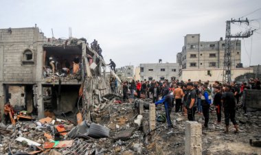 Soykırımın 460'ıncı gününde Gazze'ye saldırılar sürüyor