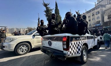 Suriye'de silahlarını teslim etmeyenlere yönelik operasyonlar sürüyor