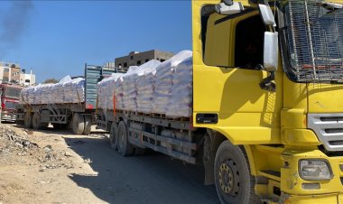 BM'ye göre, ateşkesin ilk gününde 630'dan fazla insani yardım tırı Gazze'ye ulaştı