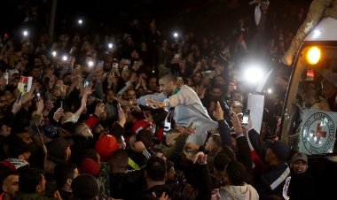 İsrail, serbest bırakılan Filistinli esirlerin sevincine engel oluyor