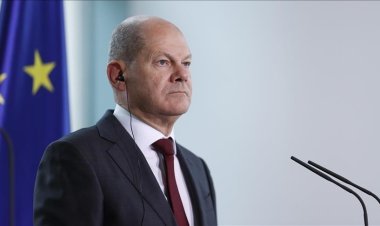 Scholz'dan Vance'in konuşmasına sert tepki