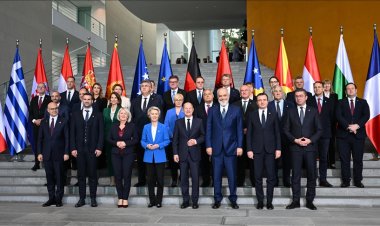 Fransa, Paris’te AB liderlerinin katılacağı güvenlik zirvesini resmen duyurdu