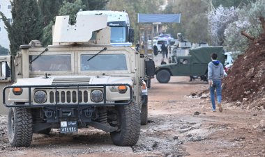 Lübnan, İsrail'in çekilmesini talep etti