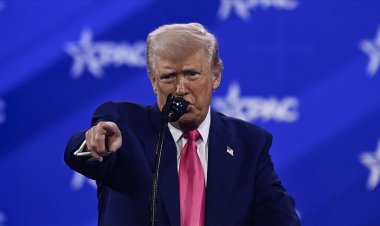 Trump, anonim kaynak kullanan medya kuruluşlarını tehdit etti