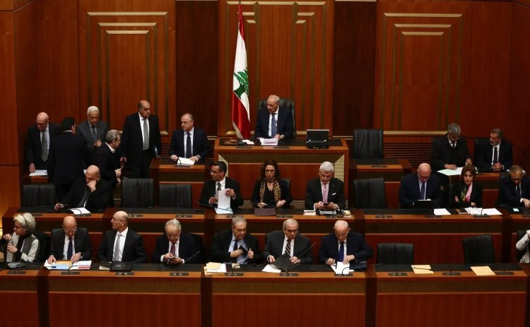 Lübnan'da hükümet Meclis'ten güvenoyu aldı