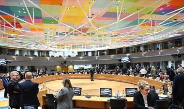 AB liderleri, Ukrayna ve savunma için olağanüstü zirvede buluşuyor