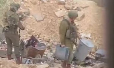 İsrailliler, Cenin’de yıktıkları Filistinlilerin evlerinde hırsızlık yapıyor