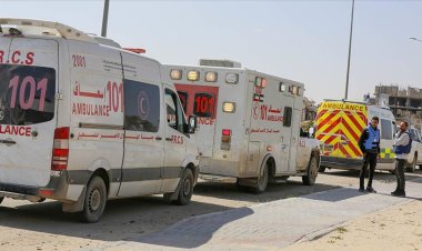 İşgalci İsrail, Refah'ta ambulansları kuşatma altında aldı