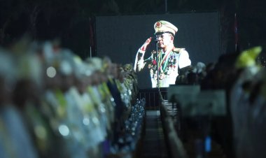 Myanmar cunta şefi yıl sonuna kadar seçim yapılacağını taahhüt etti