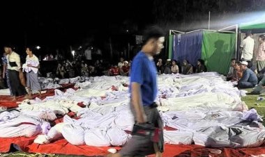 Namaz kılarken depreme yakalanan Myanmarlı Müslümanlardan 700'ü hayatını kaybetti, 60 cami yıkıldı