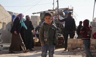 Suriye'nin kuzeyindeki siviller köylerine dönmeye başladı