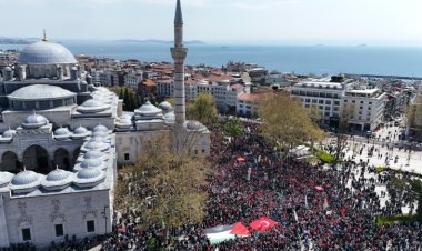 On binlerce İstanbullu Gazze için meydanda!