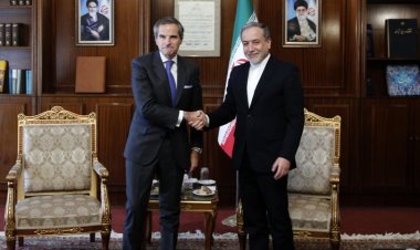 İran Dışişleri Bakanı Erakçi, Tahran'ı ziyaret eden UAEA Başkanı Grossi ile görüştü