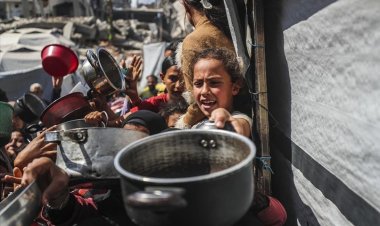 UNRWA Genel Komiseri Lazzarini: Gazze'de çocuklar açlıktan ölüyor