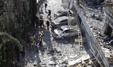 İsrail, Dürzileri koruma bahanesiyle başkent Şam yakınlarına saldırı düzenledi