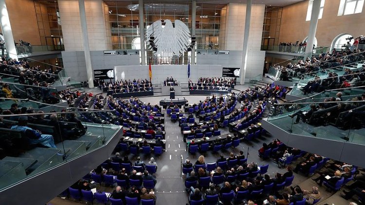 Almanya'da CDU/CSU ile SPD koalisyon hükümeti kurmak için anlaştı