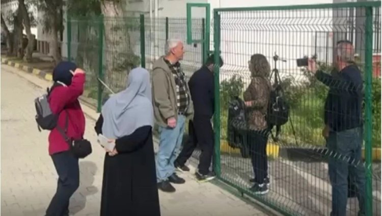 KKTC'de liselerde başörtüsü serbest bırakıldı