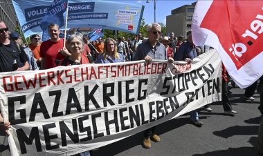 Berlin'deki 1 Mayıs yürüyüşünde Filistin'e destek sloganları atıldı