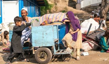 Nisan'da 250 binden fazla Afgan ülkesine döndü