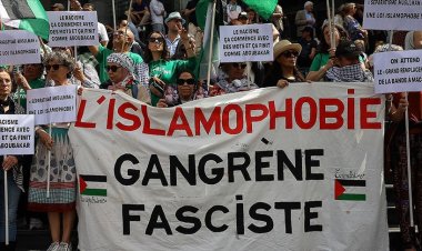 Fransa'da İslamofobiye karşı gösteriler düzenlendi