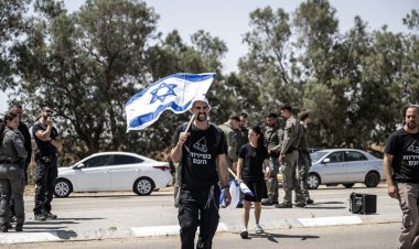 Aşırı sağcı İsrailliler, Gazze'ye giden yardım tırlarını engellemeye çalışıyor